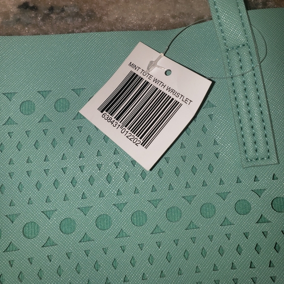 MINT tote/wristlet - Picture 3 of 4
